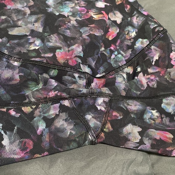 Lululemon Wunder Under Crop Leggings - Picture 7 of 8